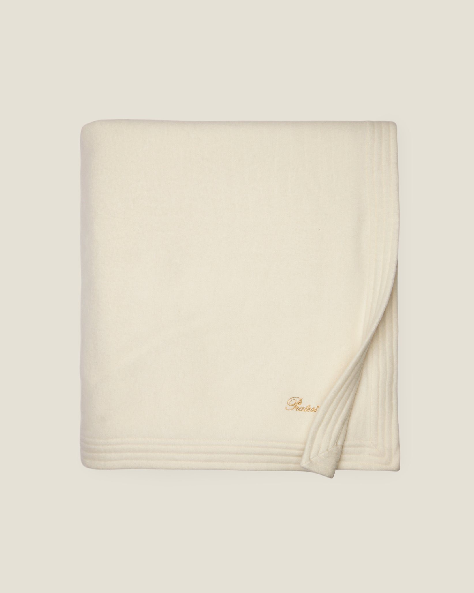 PRATESI_SS23_ECOMM_CELESTIAL-CASHMERE-BLANKET-IVORY_SILO-2_v3_1